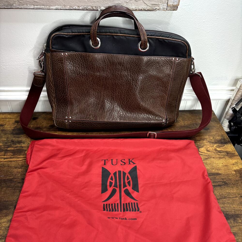 Tusk Computer Brief Messenger Bag Leather Padded Adjustable Strap FLAW READ - Picture 16 of 16